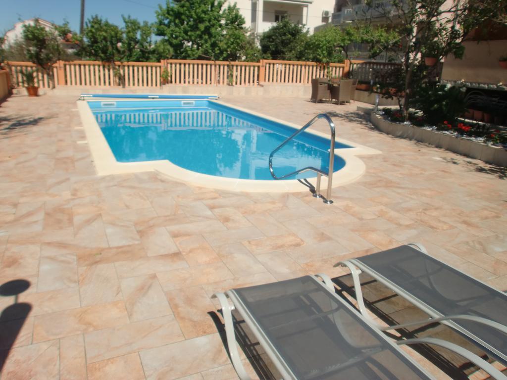 Apartments Bene Banjol Szoba fotó